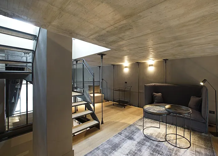 Edit Lofts Apartment *