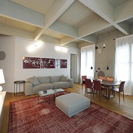 Edit Lofts Apartment *